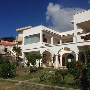 Dora Bed & Breakfast Capo dʼOrlando